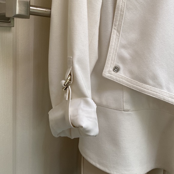 Cropped Knitted white color jacket with lining - Picture 2 of 6